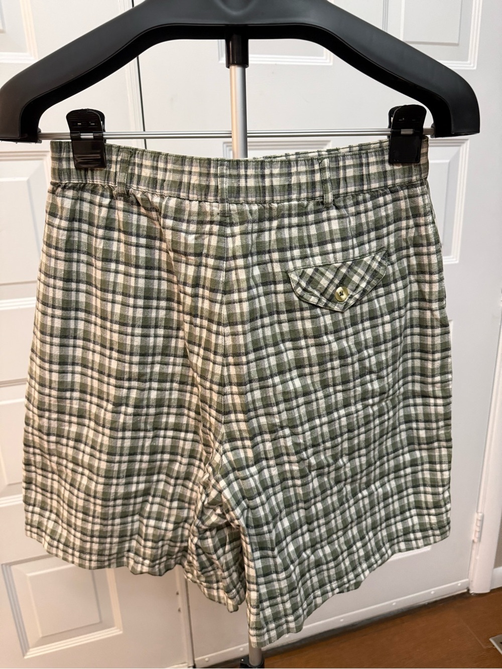 Basic Editions Green Plaid Women's Bermuda Shorts - Picture 5 of 8